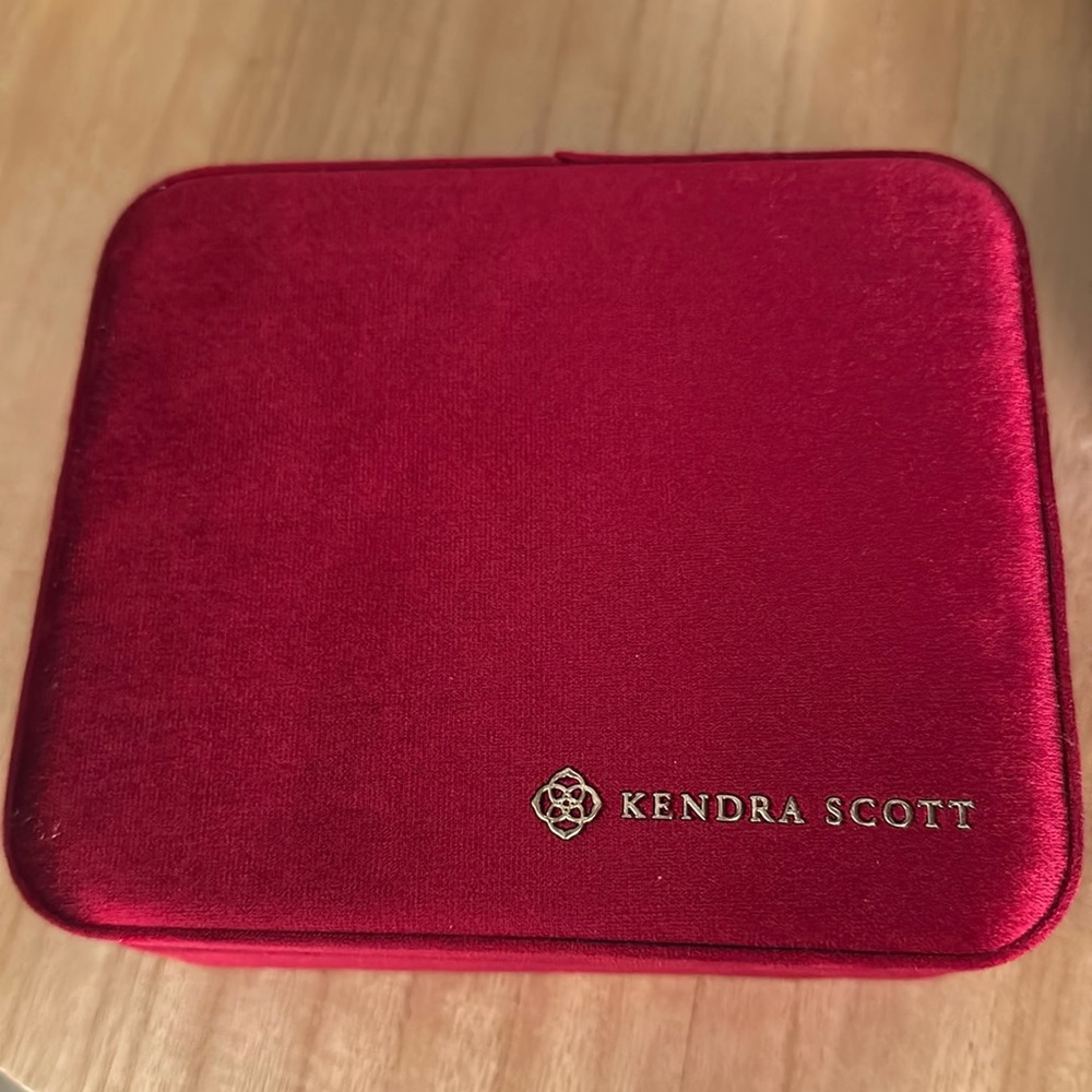 Brand new Kendra Scott velvet limited jewelry box